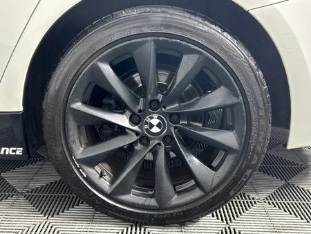 2012-BMW-3-Series-320i-Modern-Auto_19