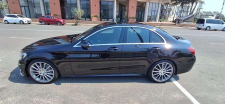 2016-Mercedes-Benz-C-Class-C-250-AMG-Line-Auto_4