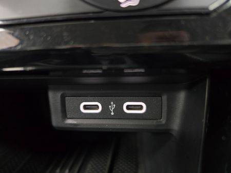 2026-Volkswagen-T-Cross-10-TSI-Life-Auto_12