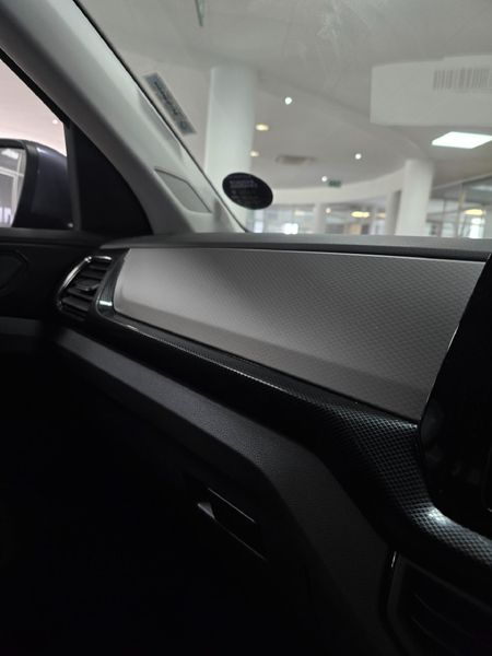 2026-Volkswagen-T-Cross-10-TSI-Life-Auto_15