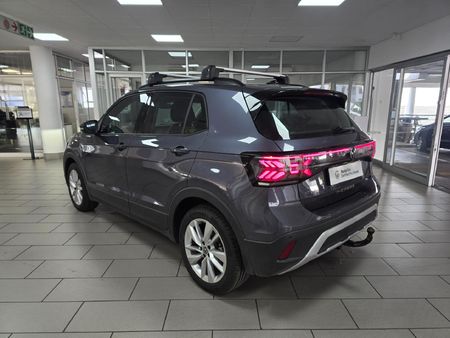 2026-Volkswagen-T-Cross-10-TSI-Life-Auto_4