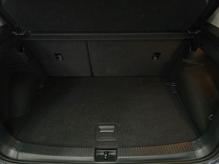 2026-Volkswagen-T-Cross-10-TSI-Life-Auto_5