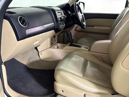 2013-Ford-Everest-30-TDCi-LTD-4x4-Auto_9