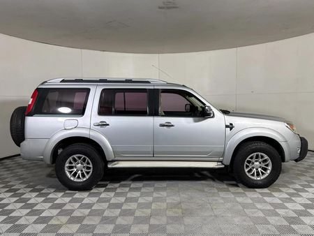 2013-Ford-Everest-30-TDCi-LTD-4x4-Auto_3