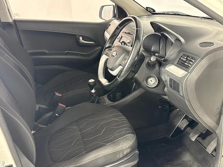 2014-Kia-Picanto-12-EX_10