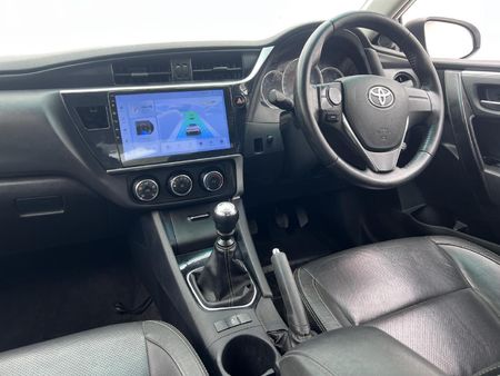 2020-Toyota-Corolla-16-Prestige_7