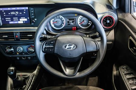 2026-Hyundai-Grand-i10-10-Motion_14