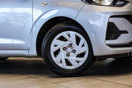 2026-Hyundai-Grand-i10-10-Motion_2