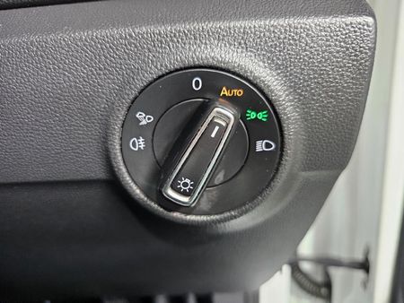 2022-Volkswagen-T-Roc-14-TSI-Design-Auto_17