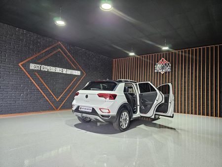 2022-Volkswagen-T-Roc-14-TSI-Design-Auto_25