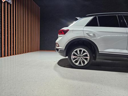 2022-Volkswagen-T-Roc-14-TSI-Design-Auto_27