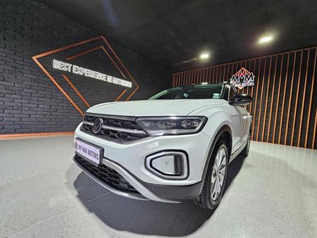 2022-Volkswagen-T-Roc-14-TSI-Design-Auto_3