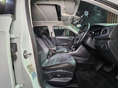 2022-Volkswagen-T-Roc-14-TSI-Design-Auto_8