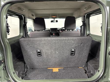 2021-Suzuki-Jimny-15-GA_9
