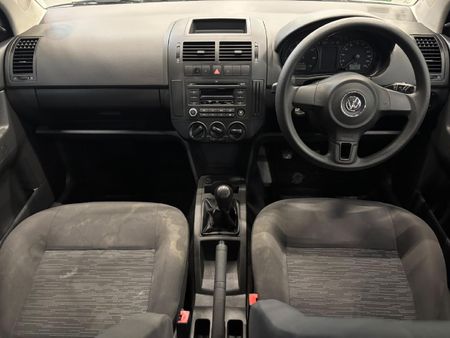 2017-Volkswagen-Polo-Vivo-GP-14-Trendline-5-dr_9