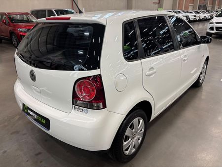 2017-Volkswagen-Polo-Vivo-GP-14-Trendline-5-dr_2