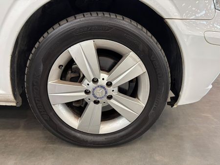 2014-Mercedes-Benz-Viano-30-CDI-Trend-Auto_8