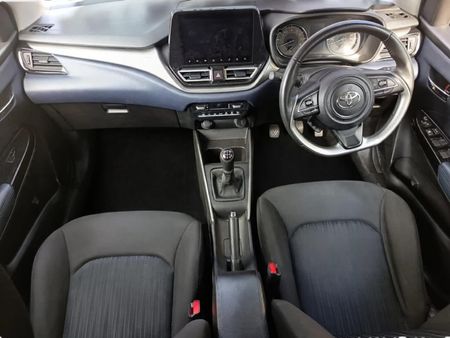 2024-Toyota-Starlet-15-XR_10