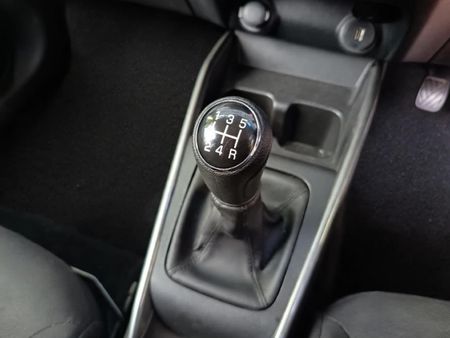 2024-Toyota-Starlet-15-XR_13