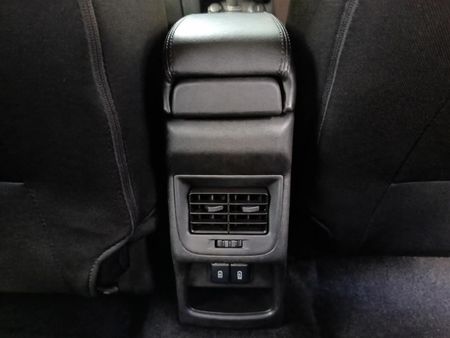 2024-Toyota-Starlet-15-XR_17
