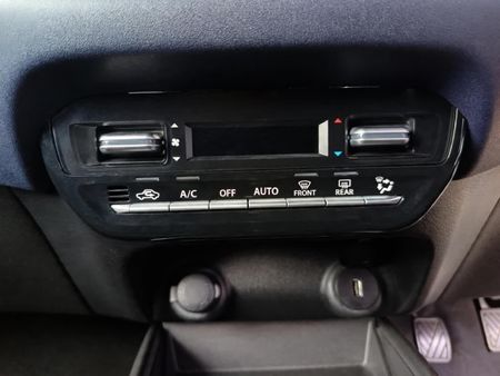 2024-Toyota-Starlet-15-XR_18