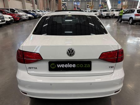 2015-Volkswagen-Jetta-GP-14-TSI-Comfortline-Auto_3