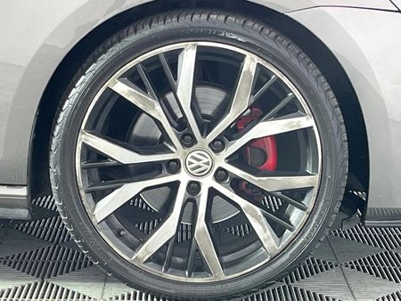 2015-Volkswagen-Golf-VII-GTI-20-TSI-Auto-Performance_18