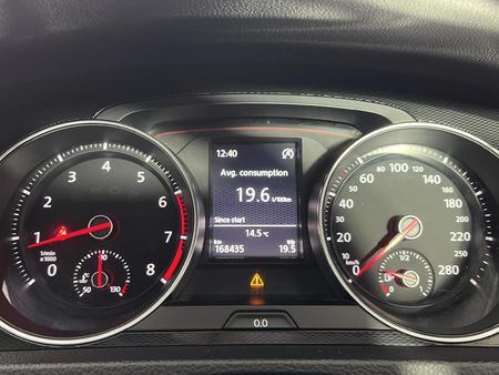 2015-Volkswagen-Golf-VII-GTI-20-TSI-Auto-Performance_7