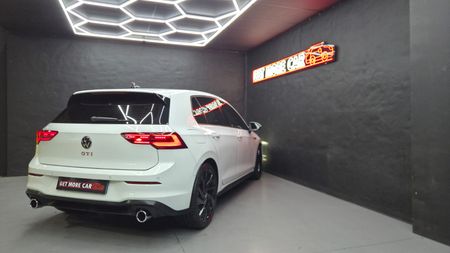 2022-Volkswagen-Golf-8-GTI-20-TSI-Auto_10