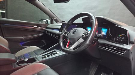 2022-Volkswagen-Golf-8-GTI-20-TSI-Auto_14