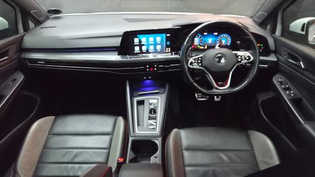 2022-Volkswagen-Golf-8-GTI-20-TSI-Auto_18