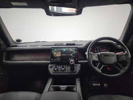 2026-Land-Rover-Defender-110-44-V8-Octa-P635_9