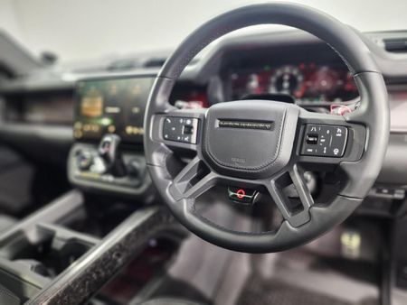 2026-Land-Rover-Defender-110-44-V8-Octa-P635_20