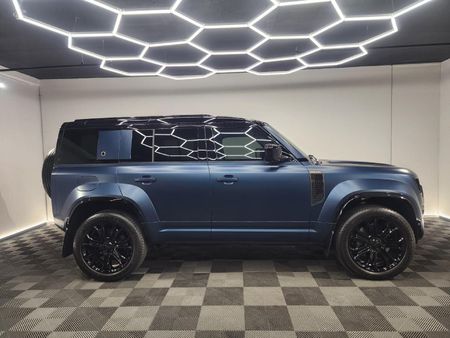 2026-Land-Rover-Defender-110-44-V8-Octa-P635_4