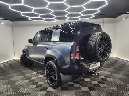 2026-Land-Rover-Defender-110-44-V8-Octa-P635_6