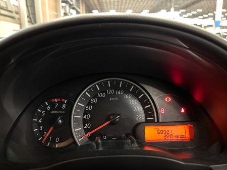 2015-Nissan-Micra-12-Visia-5-dr_10