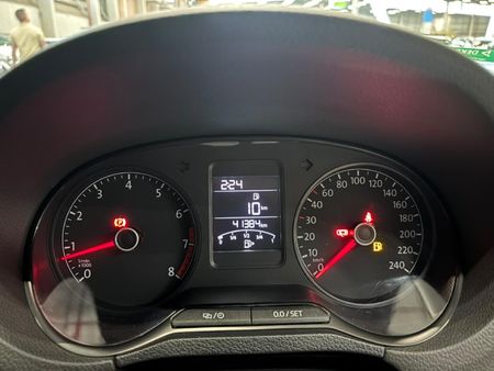 2024-Volkswagen-Polo-Vivo-14-Trendline-5-dr_10