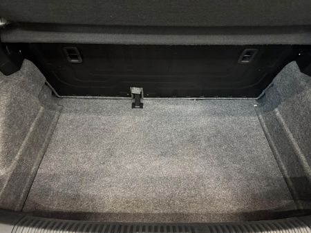 2024-Volkswagen-Polo-Vivo-14-Trendline-5-dr_14