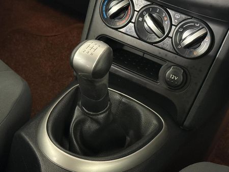 2011-Nissan-Qashqai-16-Visia_11