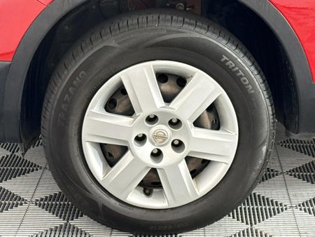 2011-Nissan-Qashqai-16-Visia_16