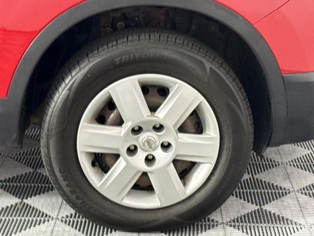 2011-Nissan-Qashqai-16-Visia_17