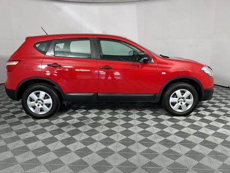 2011-Nissan-Qashqai-16-Visia_3