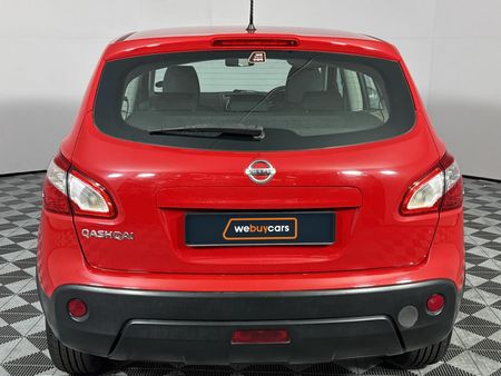 2011-Nissan-Qashqai-16-Visia_4