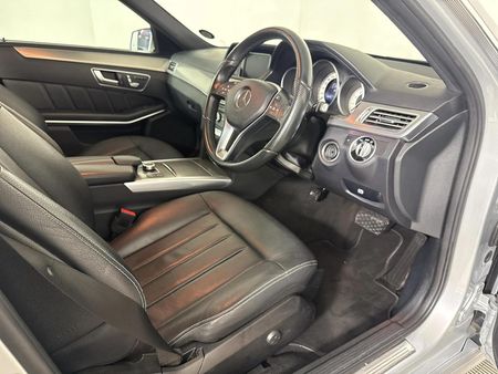 2015-Mercedes-Benz-E-Class-E-400-Avantgarde_10