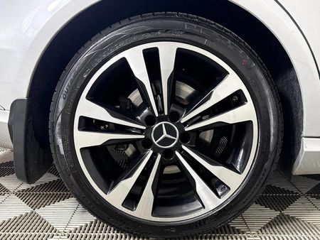 2015-Mercedes-Benz-E-Class-E-400-Avantgarde_19