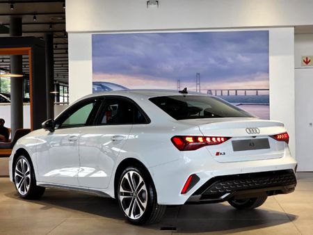 2026-Audi-A3-35-TFSI-S-Line-Auto_9