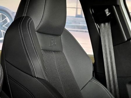 2026-Audi-A3-35-TFSI-S-Line-Auto_4
