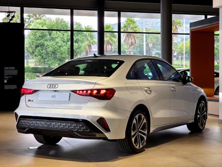 2026-Audi-A3-35-TFSI-S-Line-Auto_7