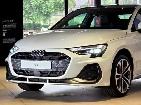 2026-Audi-A3-35-TFSI-S-Line-Auto_8