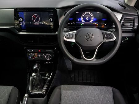2026-Volkswagen-T-Cross-10-TSI-Life-Auto_15